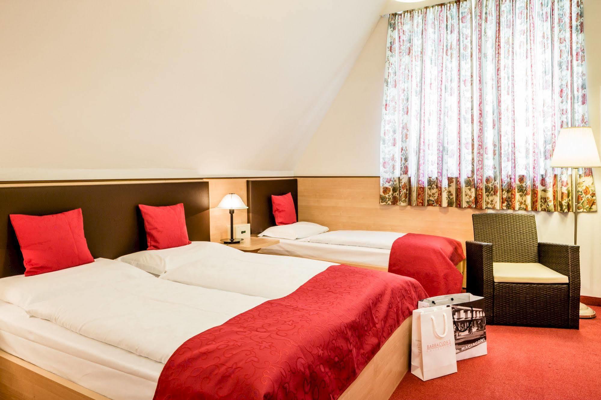 Grand Bellevue - Adults Only