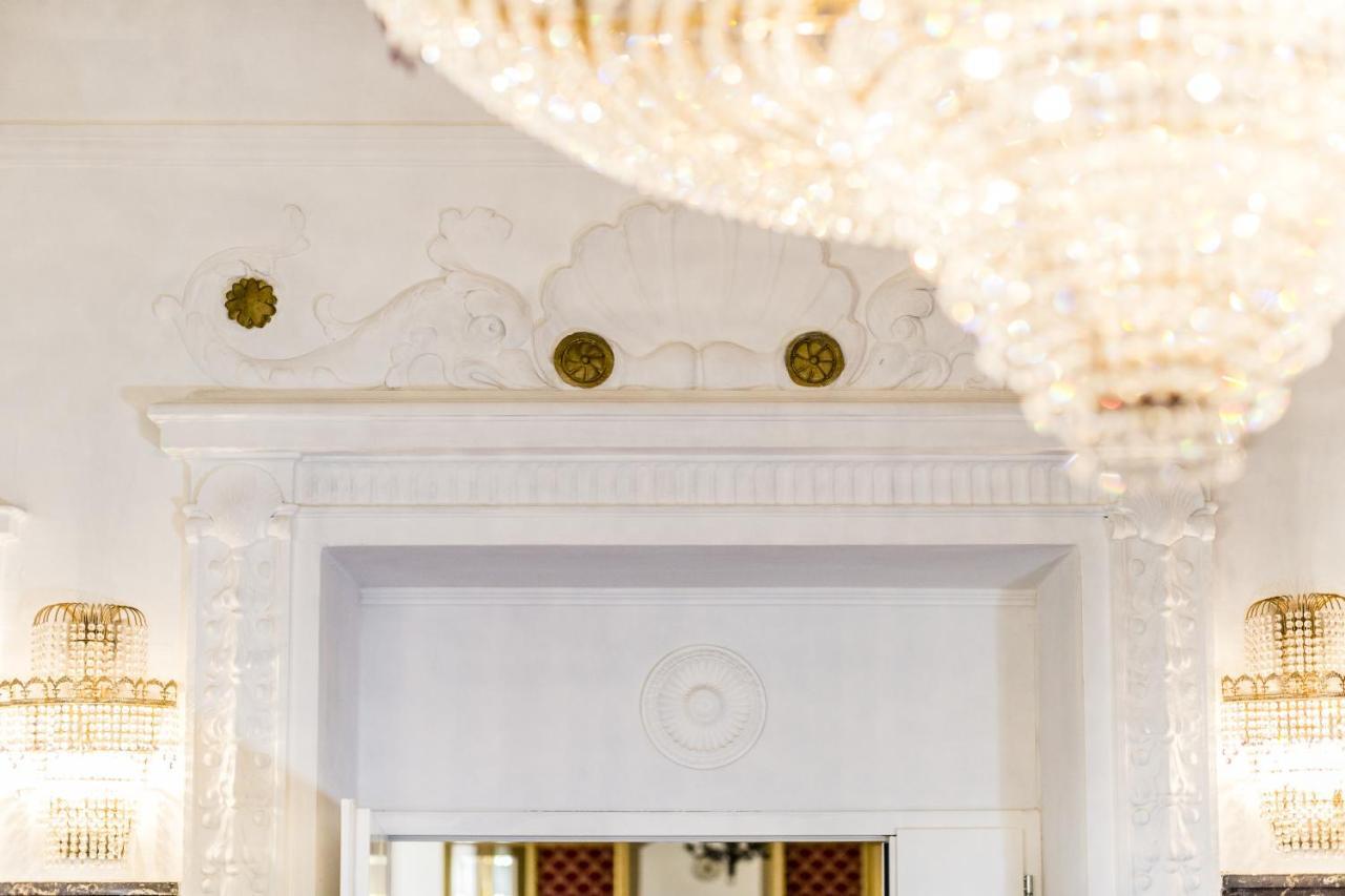 Grand Bellevue - Adults Only